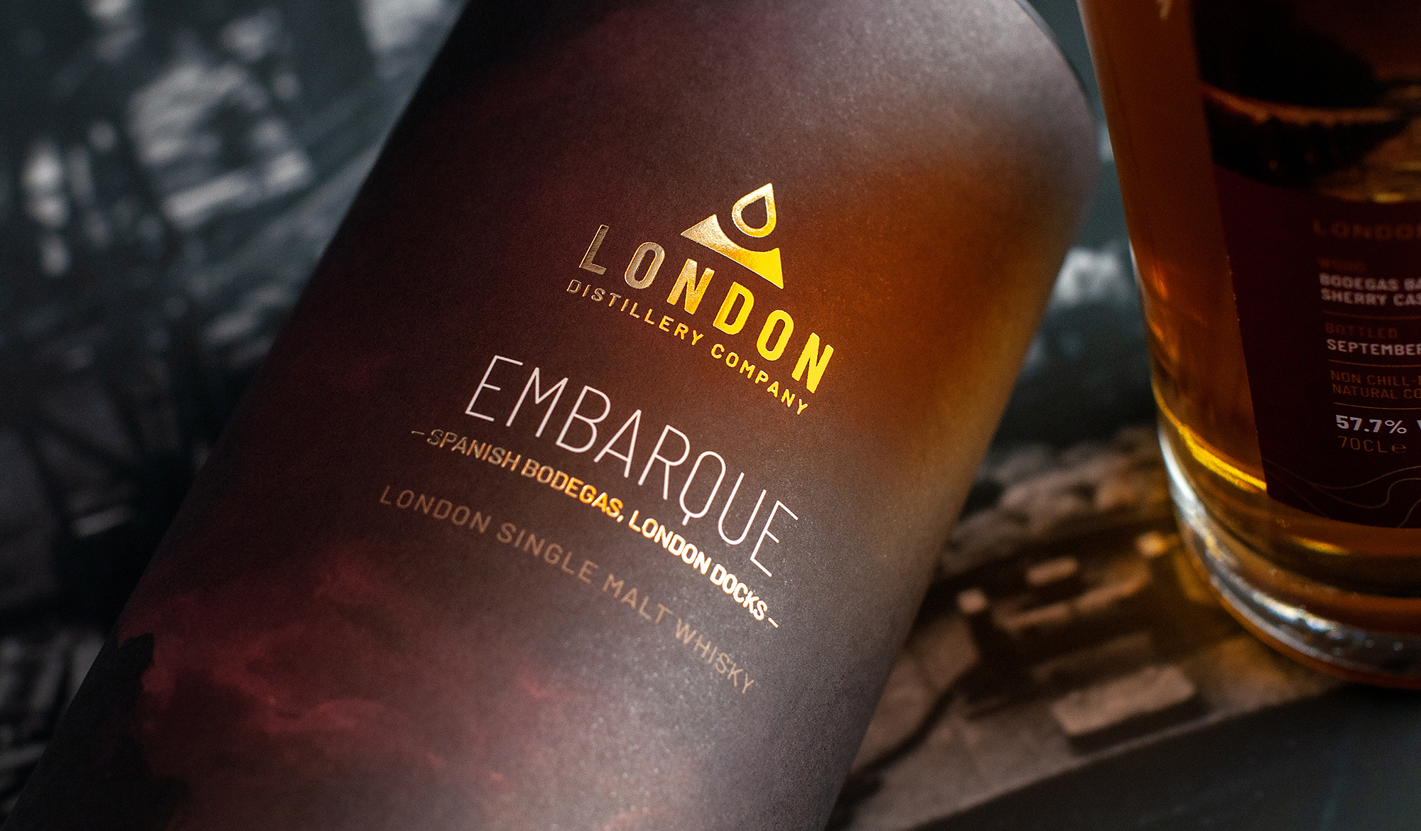 London Distillery Company The Golden Union Abstract